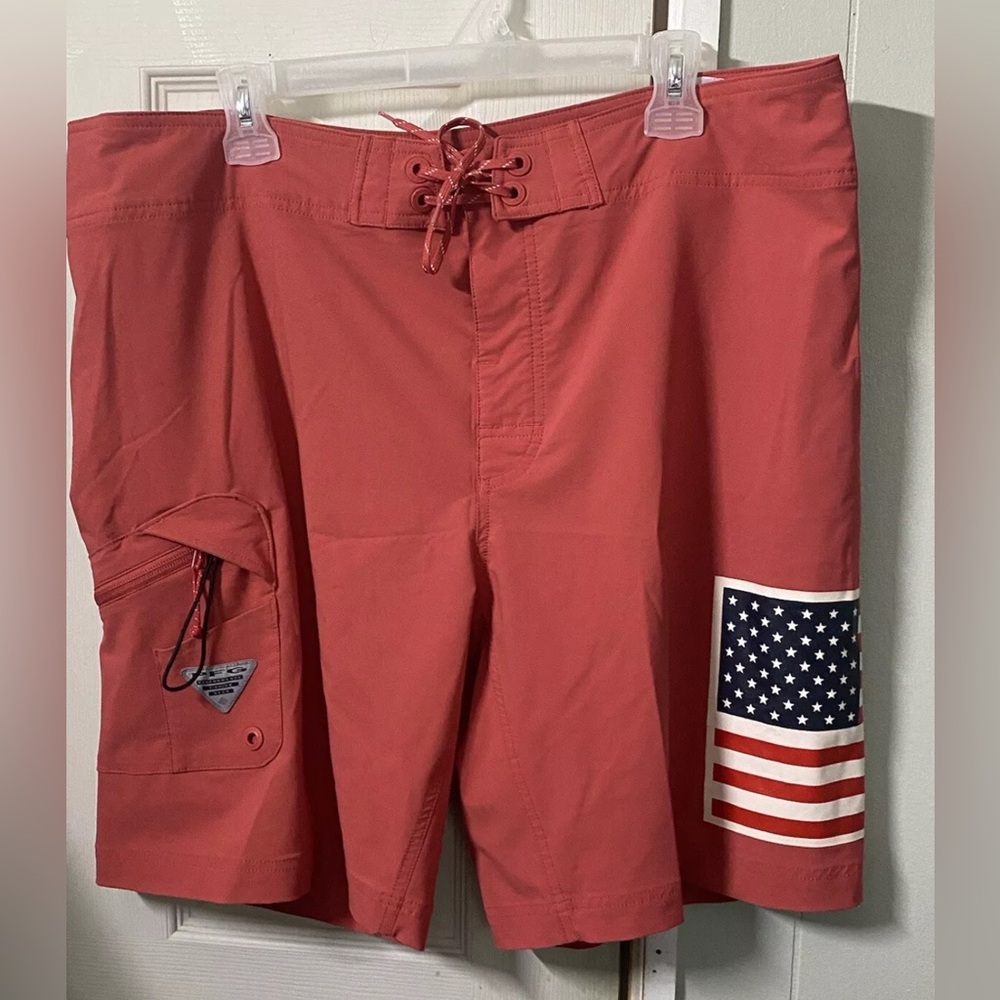 Men's Columbia PFG Red Board Shorts~Fishing Sz 40~Pictures are the description